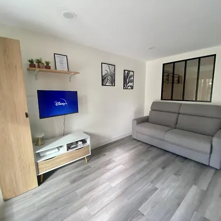 Cosy Avec Jardin Privatif Et Wifi Διαμέρισμα