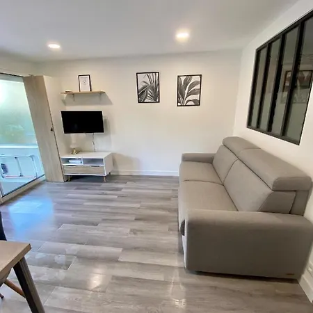 Cosy Avec Jardin Privatif Et Wifi Διαμέρισμα Fréjus